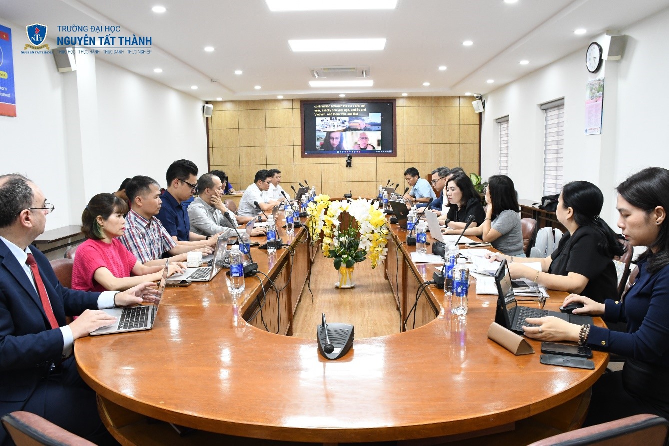 TS. Phan Thị Việt Nam – Phó Hiệu trưởng, Trưởng Ban điều hành Dự án ACCEES tại NTTU và các thành viên trong Đoàn NTTU trong phiên làm việc của Ban Điều hành Dự án Năm 2 ngày 31/03/2026 tại Đại học Cần Thơ